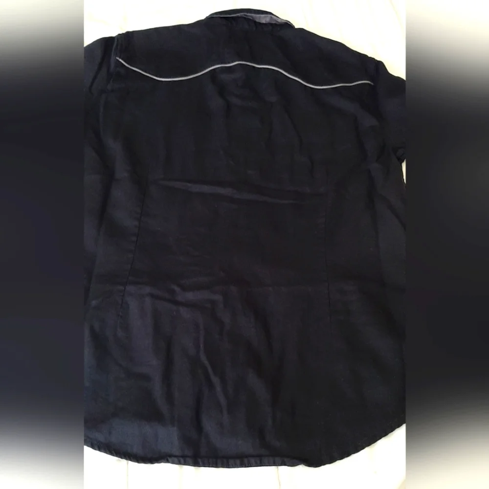 Guess Button Up - Picture 13 of 15